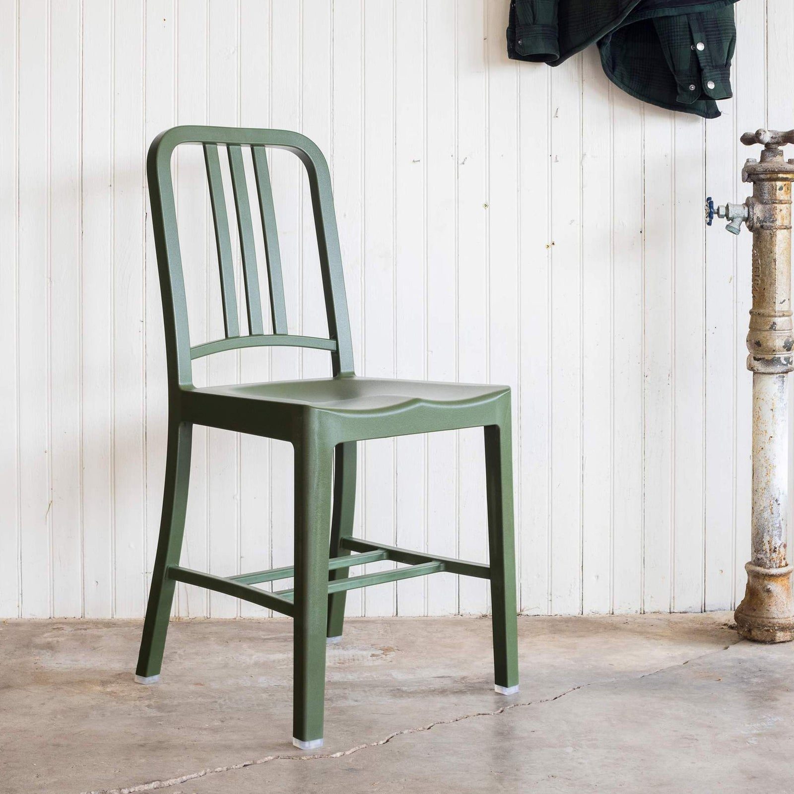 111 Navy Chair by Emeco, detail