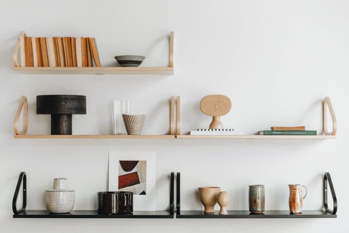 112B Wall Shelf by Artek, in situ