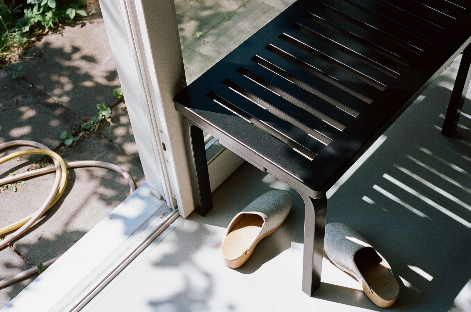 153B Bench by Artek, detail