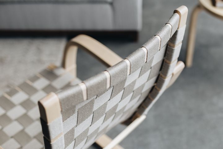 406 Chair by Artek, in situ, view 3