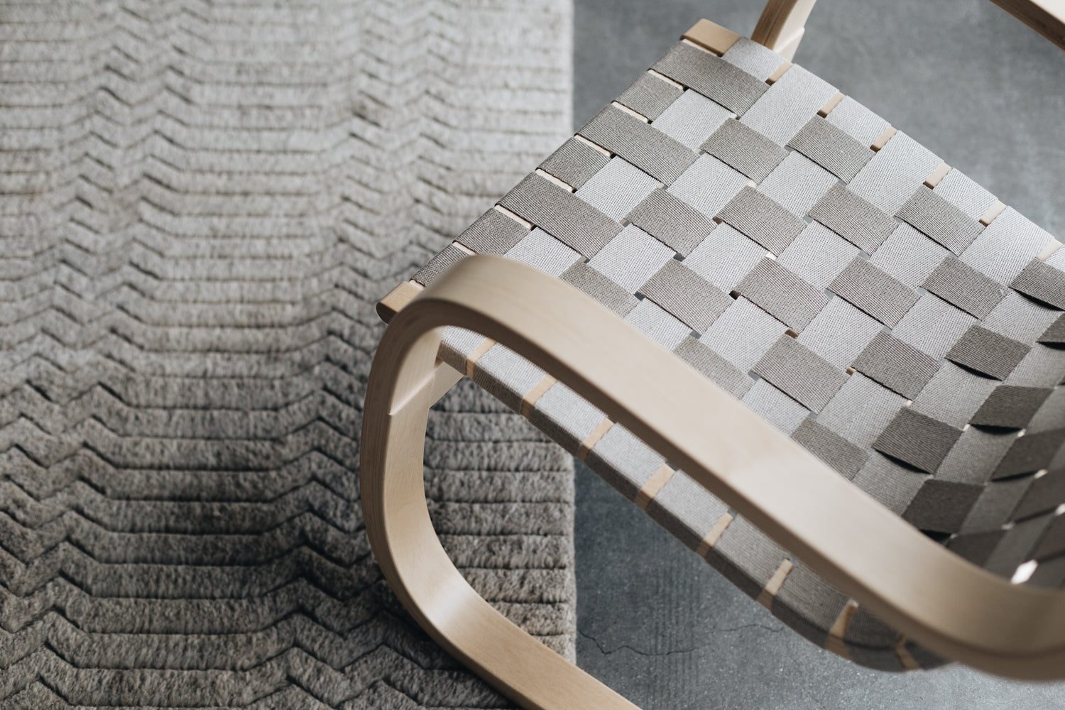 406 Chair by Artek, in situ