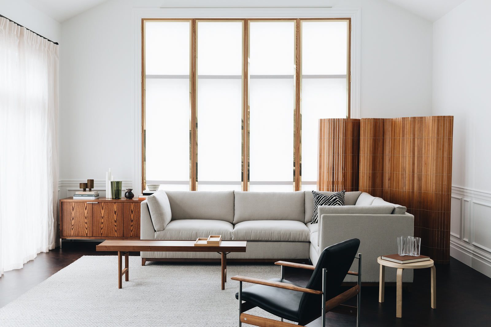 90D Table by Artek, detail