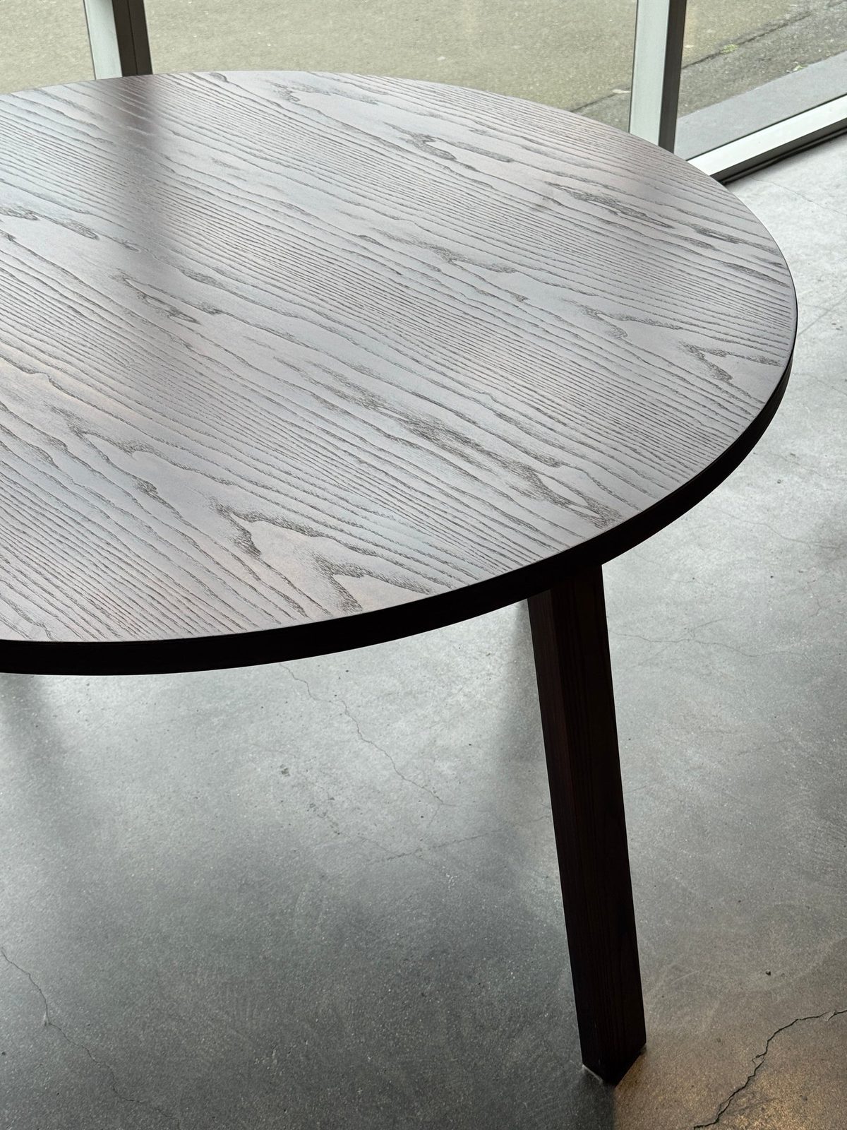 Bach 1.2m Round Table by KMS, detail