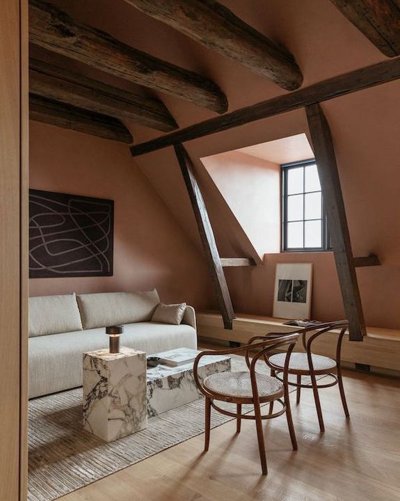 No. B9 Le Corbusier Armchair With Hoop by Thonet, in situ, view 6