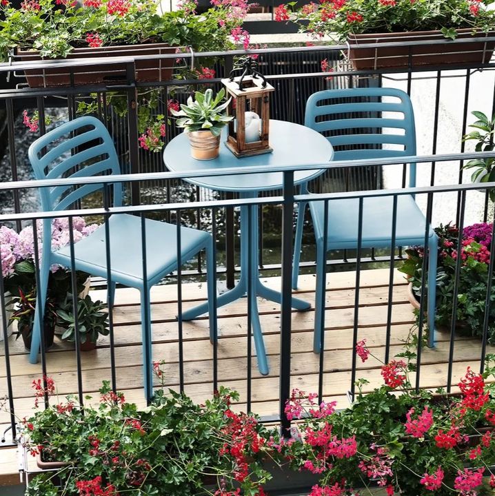 Spritz Table by Nardi, in situ, view 5