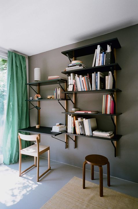 Stool E60 by Artek, in situ, view 6