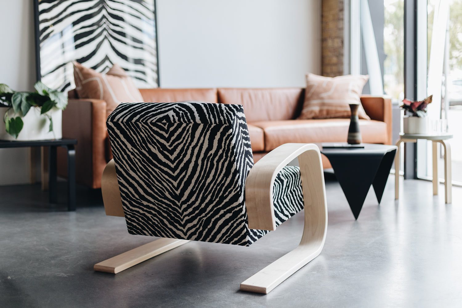 Trienna Table by Artek, in situ