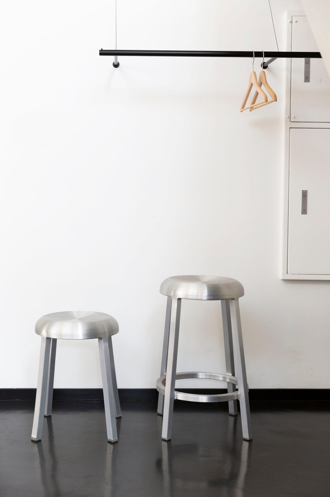 Za Small Stool by Emeco, detail
